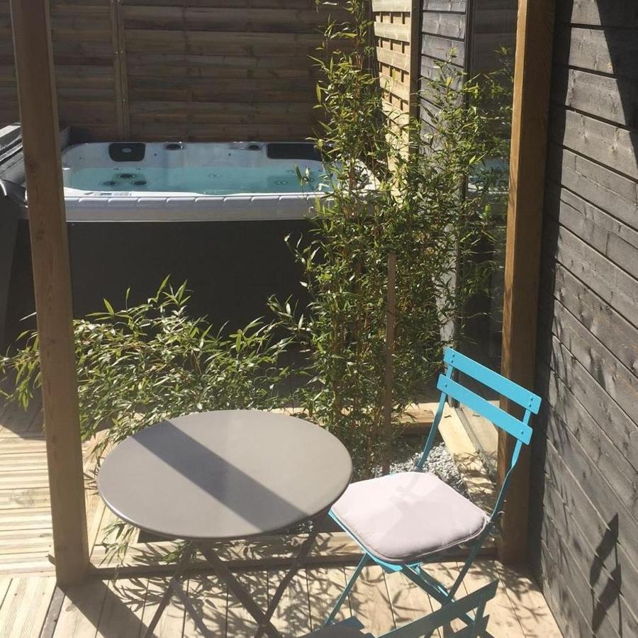 Les Nuits Insolites De La Mothe - Hebergement En Bulle Ou Tiny House Avec Spa Privatif Outremecourt Luaran gambar
